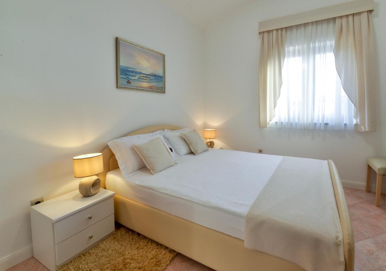 Rosi Apartman *